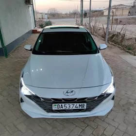 Hyundai Elantra 2021