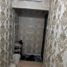 ЦЕНТР 4 КОМНАТЫ 2 ЭТАЖ 