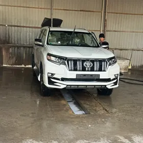 Toyota Land Cruiser Prado 2023