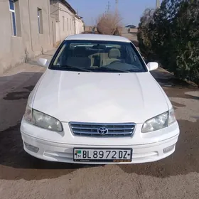 Toyota Camry 2001