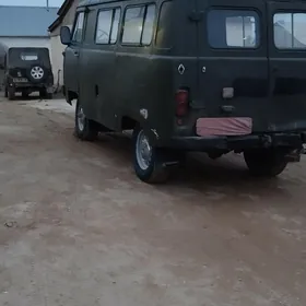 UAZ Profi 1987