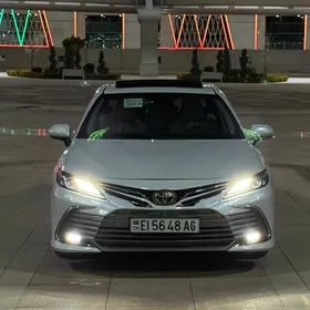 Toyota Camry 2021