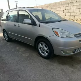 Toyota Sienna 2004