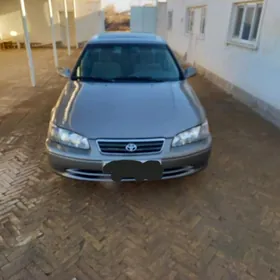 Toyota Camry 2000