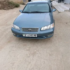 Toyota Camry 2001