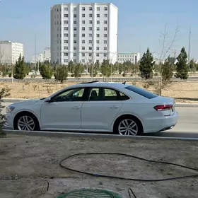 Volkswagen Passat 2021
