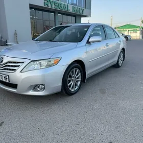 Toyota Camry 2011