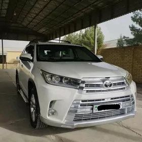 Toyota Highlander 2019