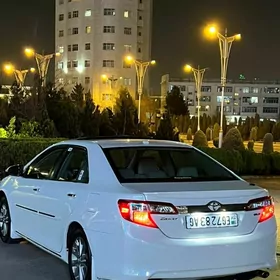 Toyota Camry 2014