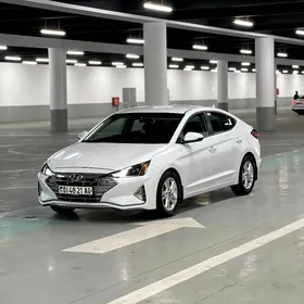 Hyundai Elantra 2020