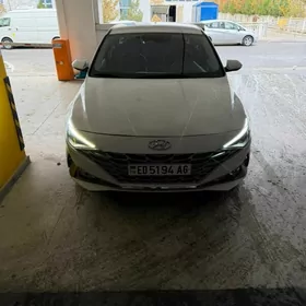 Hyundai Elantra 2021