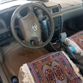Toyota Camry 1999