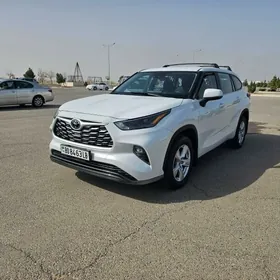 Toyota Highlander 2025