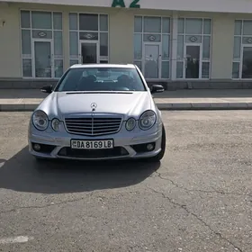 Mercedes-Benz E320 2003