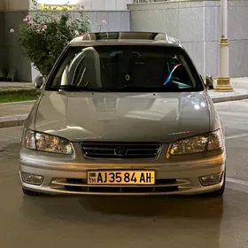 Toyota Camry 2000