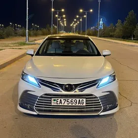 Toyota Camry 2022