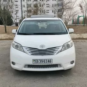 Toyota Sienna 2012