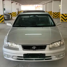 Toyota Camry 2000