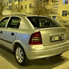 Opel Astra 2003