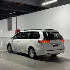 Toyota Sienna 2017