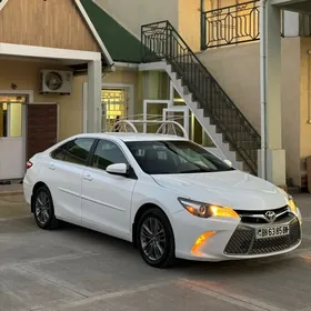 Toyota Camry 2017