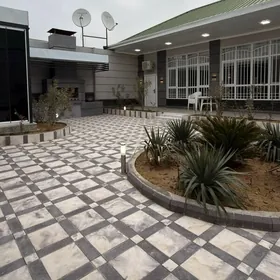 ПЕРВЫЙ СВЕТОФОР НА ЛЕВО