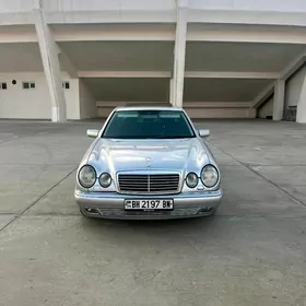 Mercedes-Benz E320 1999