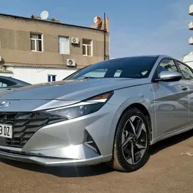 Hyundai Elantra 2022