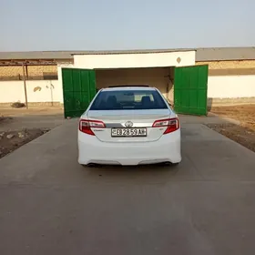 Toyota Camry 2012