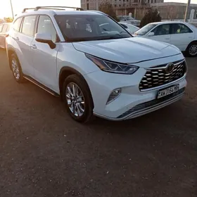 Toyota Highlander 2020