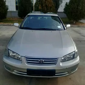 Toyota Camry 2001