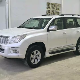 Toyota Land Cruiser Prado 2013