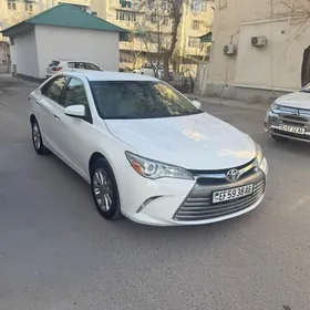 Toyota Camry 2015