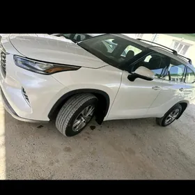 Toyota Highlander 2020