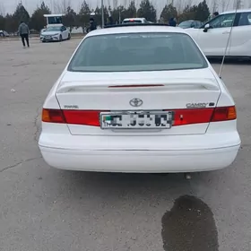 Toyota Camry 2000