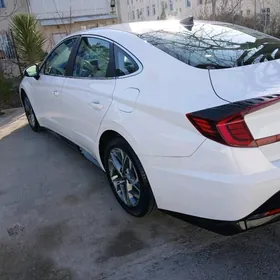 Hyundai Sonata 2022