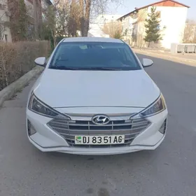 Hyundai Elantra 2020