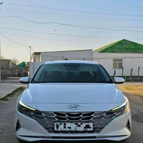 Hyundai Elantra 2023