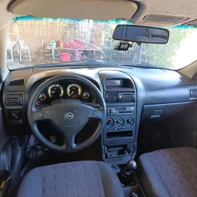 Opel Astra 2003