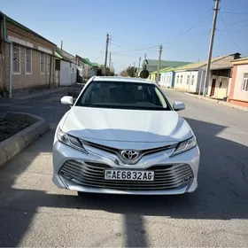 Toyota Camry 2020