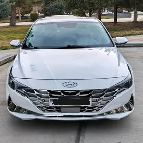 Hyundai Elantra 2021