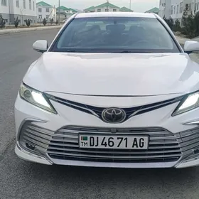 Toyota Camry 2018
