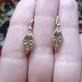 gyzyl gadym gulakalka