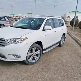 Toyota Highlander 2013