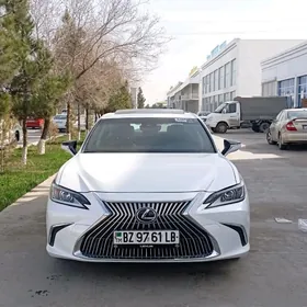 Lexus ES 350 2021