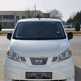 Nissan NV200 2021