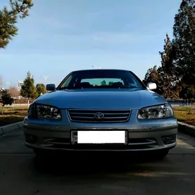Toyota Camry 2001
