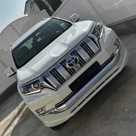 Toyota Land Cruiser Prado 2022