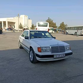 Mercedes-Benz 230E 1987