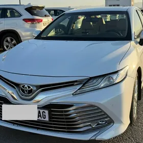 Toyota Camry 2020